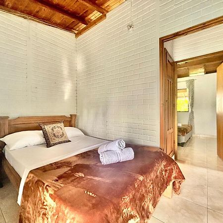 Апартаменти Casa Гуатапе Екстер'єр фото